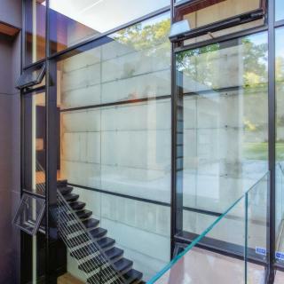 Reynaers Aluminum
