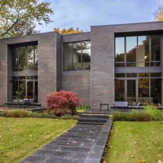 Reynaers Aluminum